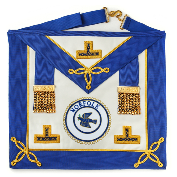 Craft Provincial Undress Apron & Badge